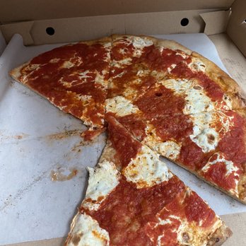 Totonno's - Pizza Near Me - Brooklyn, New York