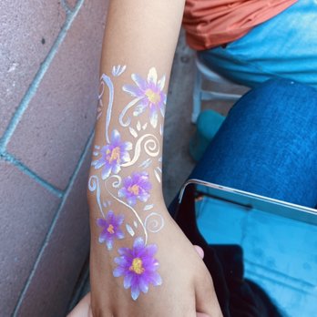Colori Designs - Flowers - Face Painting Near Me Colori Designs - Flowers - Face Painting Near Me