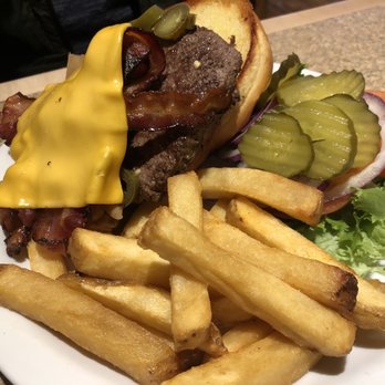 Thunderbird Restaurant - Thunder Burger - American Near Me - Mt. Carmel Junction, Utah