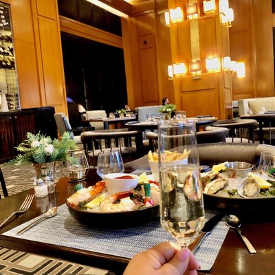 THE Blvd Restaurant and Lounge by null