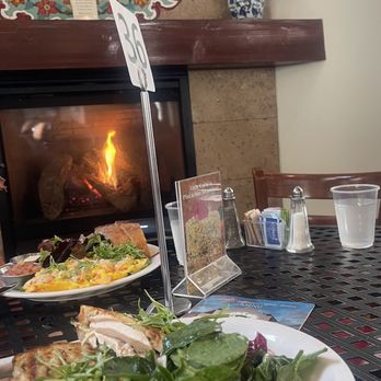 Urth Caffé-Pasadena - Panini El Diablo - Cafes Near Me - Pasadena, California
