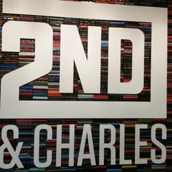 2nd & Charles #2118 - Awesome wall!