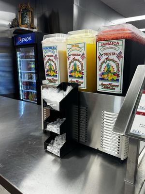 Roberto's Taco Shop by null