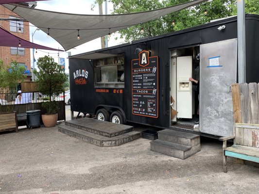 Arlo's Junior by null