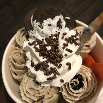 Freezing Thai Rolled Ice Cream - Oreo - Ice Cream & Frozen Yogurt Near Me - Omaha, Nebraska Freezing Thai Rolled Ice Cream - Oreo - Ice Cream & Frozen Yogurt Near Me - Omaha, Nebraska