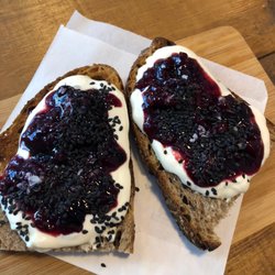 Santa Kafeina - Strawberry toast