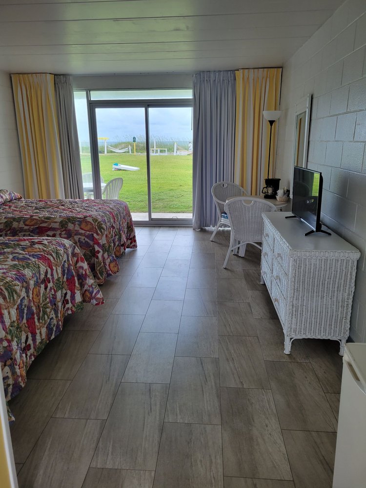 Seahawk Inn & Villas