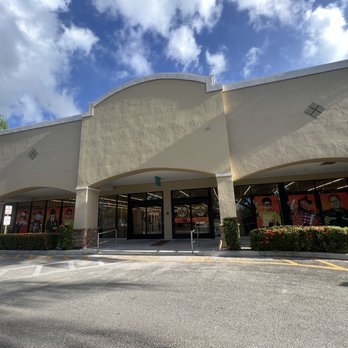 Spirit Halloween - Costumes Near Me - Hollywood, Florida
