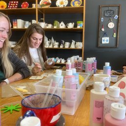 Friends painting