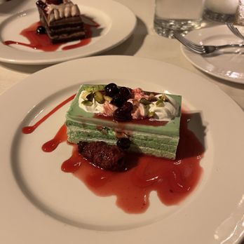 Gallery Bar & Grill - Pistachio tiramisu - Cocktail Bars Near Me - Los Angeles, California