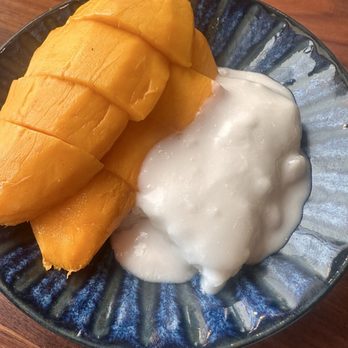 Ni Ramen - Mango sticky rice - Ramen Near Me - Lynbrook, New York Ni Ramen - Mango sticky rice - Ramen Near Me - Lynbrook, New York