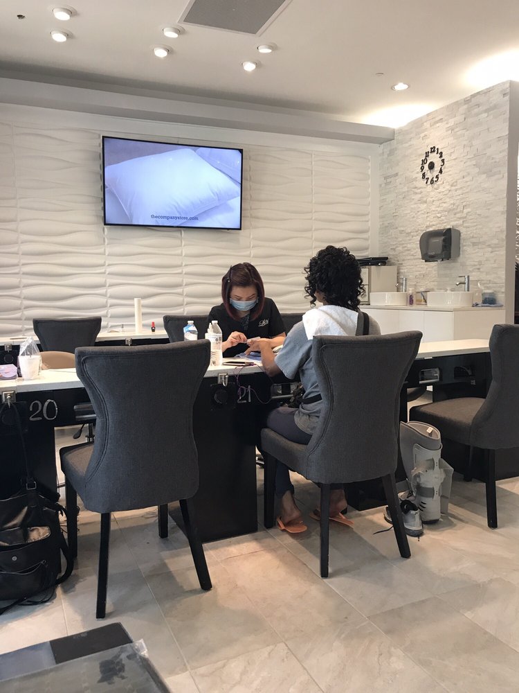LA VIE NAIL SPA 129 Photos & 165 Reviews Nail Salons 202 W Nc Hwy