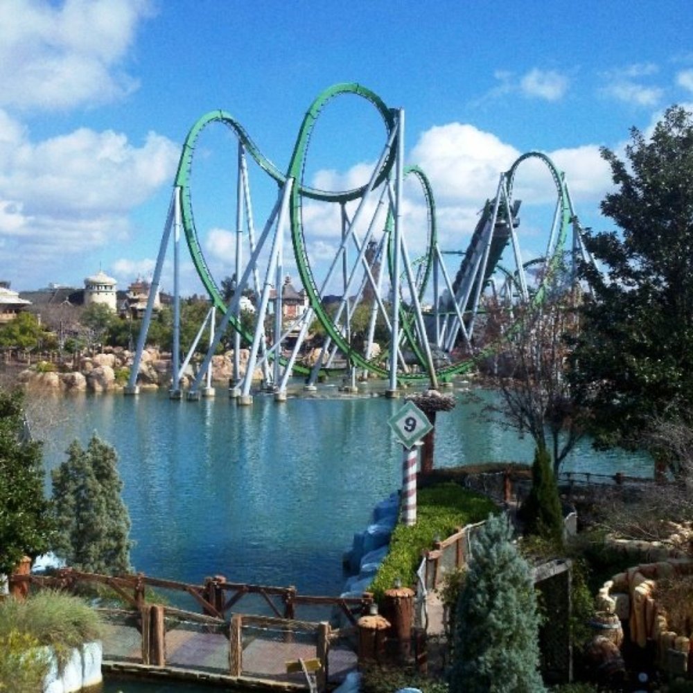 Me Ship, The Olive - The top of Me Ship, The Olive features spectacular views of the rest of IOA. - Amusement Parks Near Me - Orlando, Florida