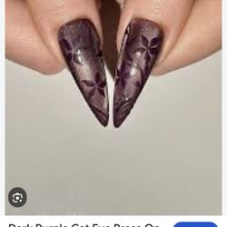 Nails 4 U - One of the ideas for one of the nails
