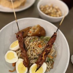 SOB East - Amazing popcorn, Lola Bowl with filipino bbq pork skewers, egg roll, noodles, boiled egg