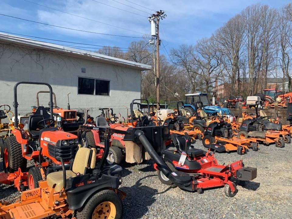 RIDDLE TRACTOR Updated October 2024 3709 Glenn Ave NE, Winston