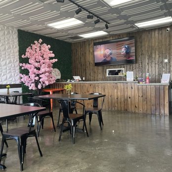 Con Huevos - Inside seating area - Mexican Near Me - Los Angeles, California Con Huevos - Inside seating area - Mexican Near Me - Los Angeles, California