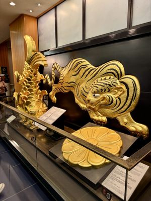 Osaka Castle by null