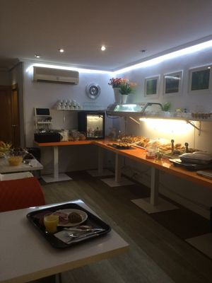 Sweet Hotel Continental by null