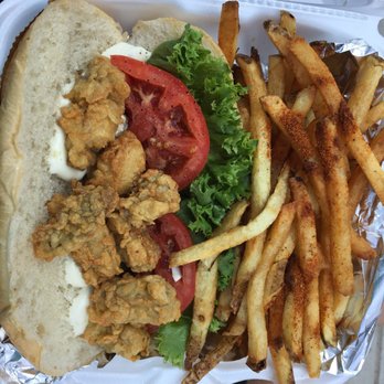 DB Fries - Fried oyster po'boy - Seafood Near Me - Bethany Beach, Delaware