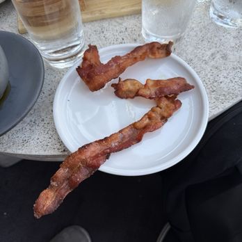 The Surfing Fox - New American Near Me - Santa Monica, California
