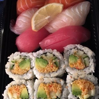 Sushi Maki - Maki combo 15$ - Sushi Bars Near Me - Seattle, Washington
