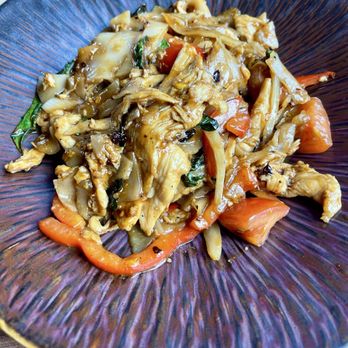 Ko thai restaurant - Pad Kee Mow (Lunch) - Thai Near Me - Fort Worth, Texas