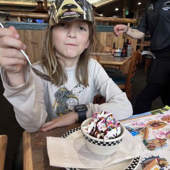 Black Bear Diner Yucca Valley - Happy kid! - Diners Near Me - Yucca Valley, California Black Bear Diner Yucca Valley - Happy kid! - Diners Near Me - Yucca Valley, California