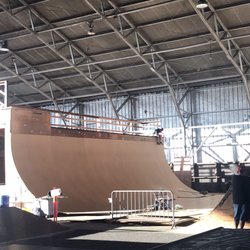 Hickam Skate Hangar - New halfpipe