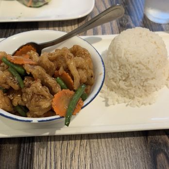 Thai Taste Kitchen - Crispy Chicken - Thai Near Me - Oakland, California Thai Taste Kitchen - Crispy Chicken - Thai Near Me - Oakland, California