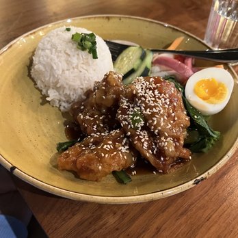 Monsoon Bellevue - Drunken chicken bowl - Vietnamese Near Me - Bellevue, Washington