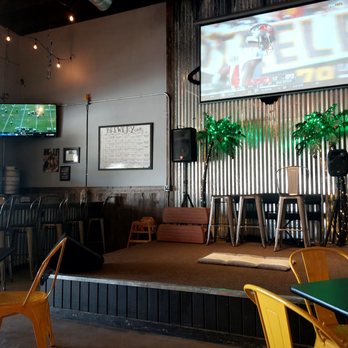 Bandera Brewery - Tvs every corner - Bars Near Me - Bandera, Texas