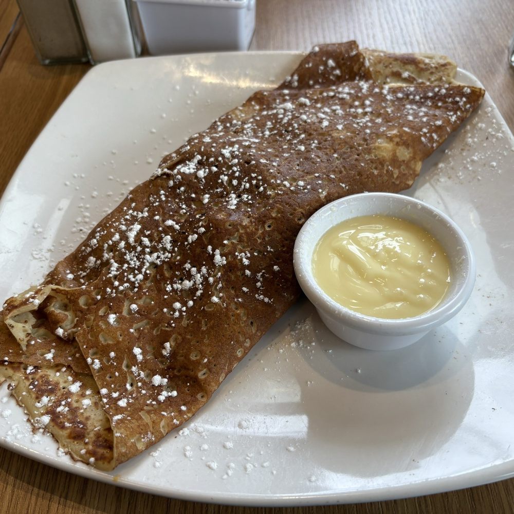 Pür & Simple - Crepe & fruits ($18.75) - Breakfast & Brunch Near Me - Vancouver, British Columbia Pür & Simple - Crepe & fruits ($18.75) - Breakfast & Brunch Near Me - Vancouver, British Columbia
