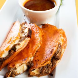 Las Morenas Mexican Restaurant - Quesabirrias