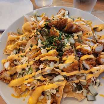 Solana Beach Kitchen - Fried chicken Buffalo nachos - New American Near Me - Solana Beach, California Solana Beach Kitchen - Fried chicken Buffalo nachos - New American Near Me - Solana Beach, California