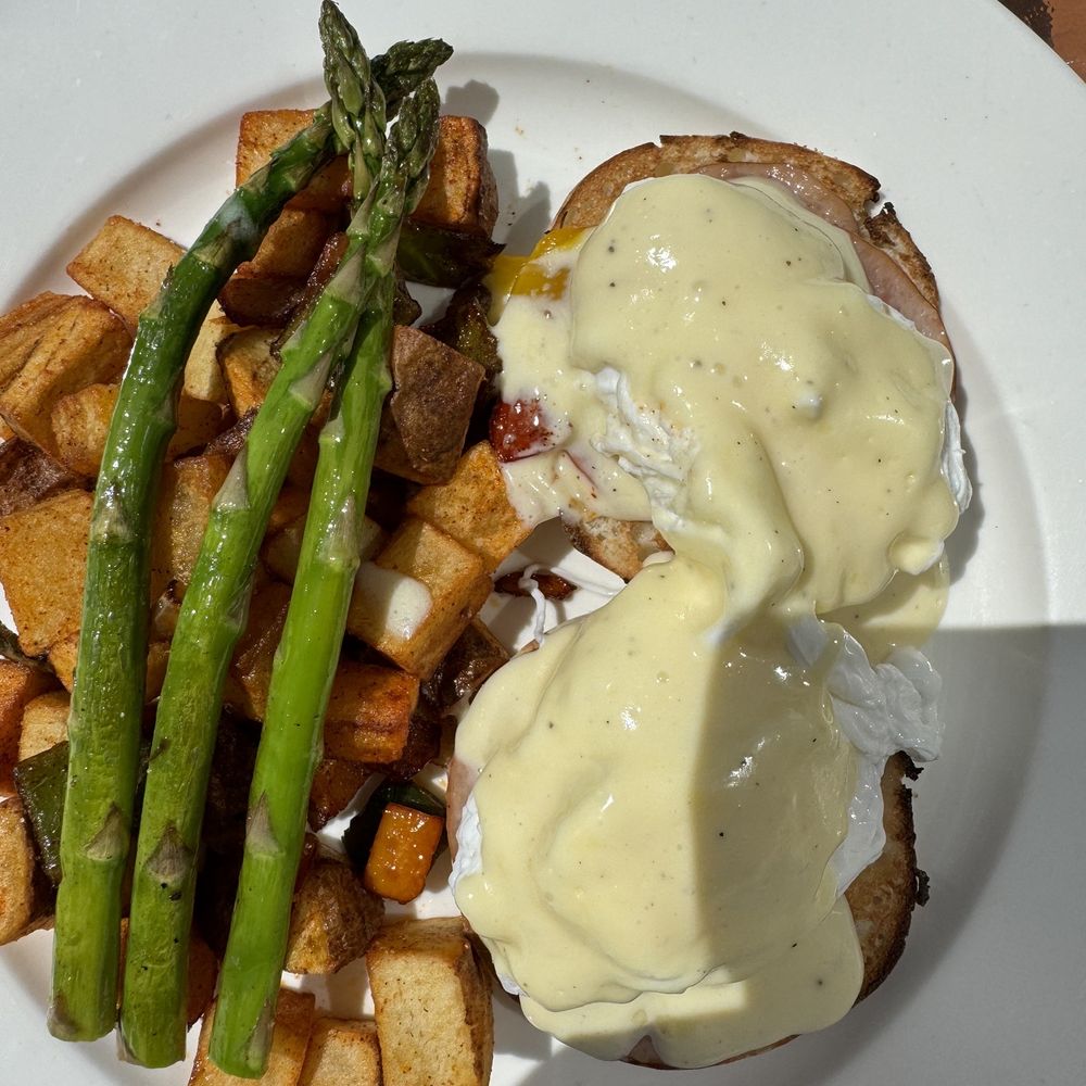 Paula's Cafe - Classic Benedicts - Breakfast & Brunch Near Me - San Francisco, California Paula's Cafe - Classic Benedicts - Breakfast & Brunch Near Me - San Francisco, California
