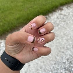 Blossom Nail - Manicure