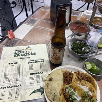 Los Faroles - Gringa de carne asada y tacos al pastor. Gringa with steak and tacos al pastor (pork). - Tacos Near Me - Guadalajara, JAL Los Faroles - Gringa de carne asada y tacos al pastor. Gringa with steak and tacos al pastor (pork). - Tacos Near Me - Guadalajara, JAL