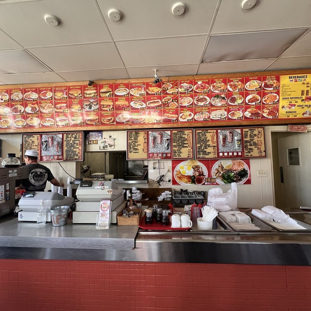 Cougars Burgers - Burgers Near Me - Hawthorne, California