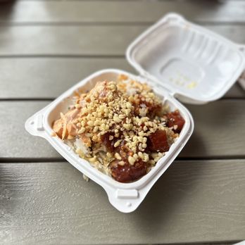 Ono Seafood - 1/2 shoyu and 1/2 Spicy poke - Seafood Near Me - Honolulu, Hawaii Ono Seafood - 1/2 shoyu and 1/2 Spicy poke - Seafood Near Me - Honolulu, Hawaii