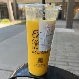Mango slushie, no mix-in.
