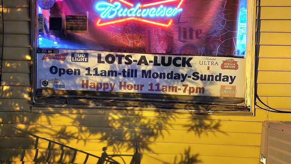 Lots-A-Luck Tavern Logo
