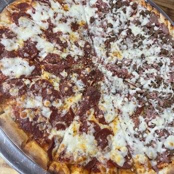 Nino's Pizza - Half pepperoni half meat xl pizza - Pizza Near Me - Mobile, Alabama