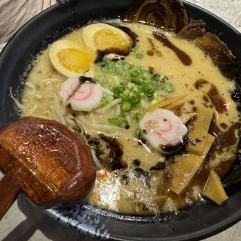 Tachi Ramen & Tea Bar - Tonkotsu Ramen with all the dressings - Bubble Tea Near Me - Las Vegas, Nevada