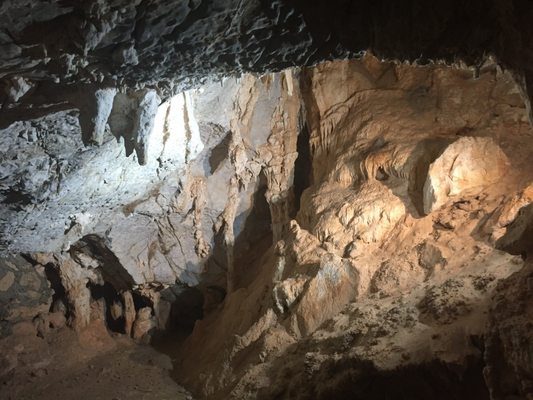 Jenolan Caves by null
