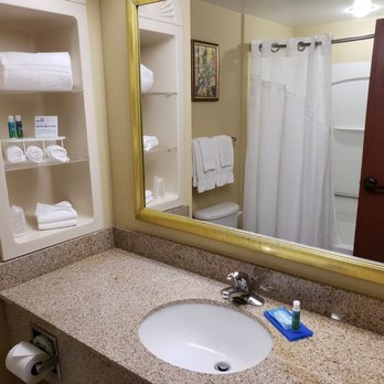 Holiday Inn Express & Suites Sebring - Well appointed and once again, spotless! - Hotels Near Me - Sebring, Florida Holiday Inn Express & Suites Sebring - Well appointed and once again, spotless! - Hotels Near Me - Sebring, Florida
