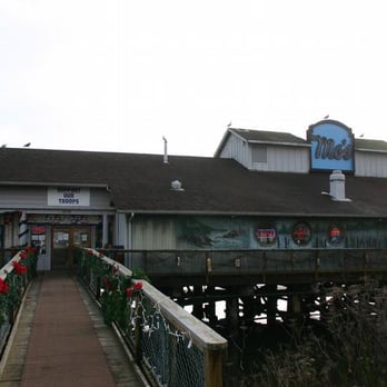 Mo's Seafood & Chowder - Outside - Seafood Near Me - Florence, Oregon Mo's Seafood & Chowder - Outside - Seafood Near Me - Florence, Oregon