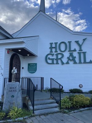 Holy Grail Restaurant and Pub by null