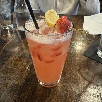 Lucille's - Strawberry lemonade - New American Near Me - Houston, Texas