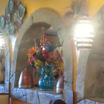 Acapulcos - Mexican Near Me - Norwood, Massachusetts